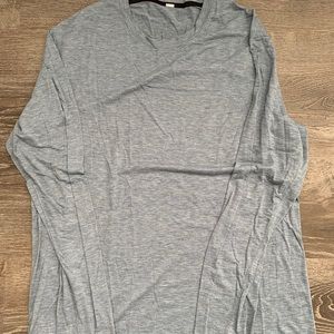 Lululemon Men’s Gray Long Sleeve